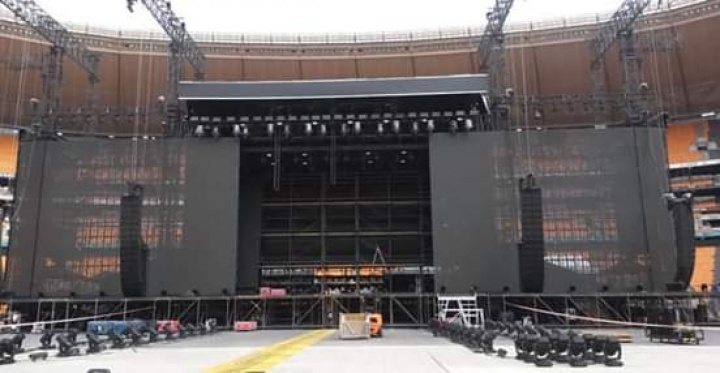 Palco de Beyoncé e Jay-Z montado no FNB Stadium, África do Sul (Foto: Reprodução)