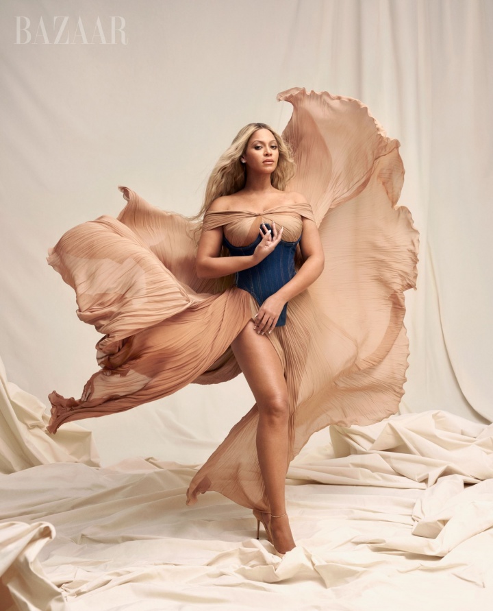 Beyoncé para Harper's Bazaar; setembro 2021 (Foto: Divulgação)